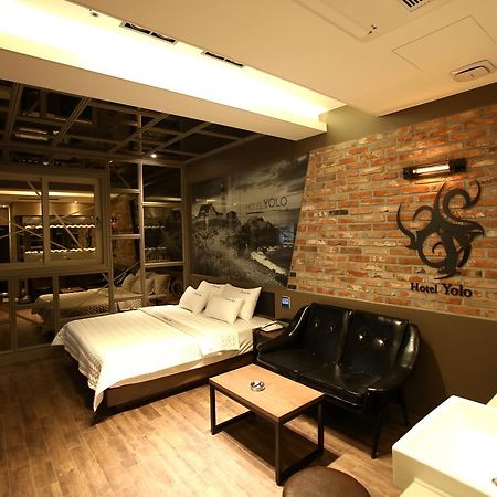 Hotel Yolo Chongnae-dong Dış mekan fotoğraf
