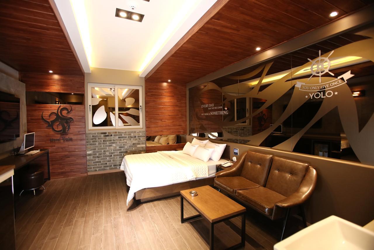 Hotel Yolo Chongnae-dong Dış mekan fotoğraf