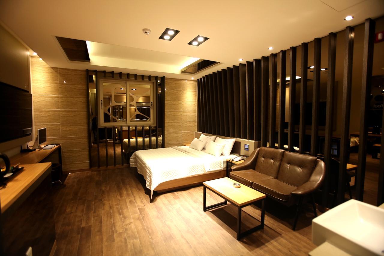 Hotel Yolo Chongnae-dong Dış mekan fotoğraf